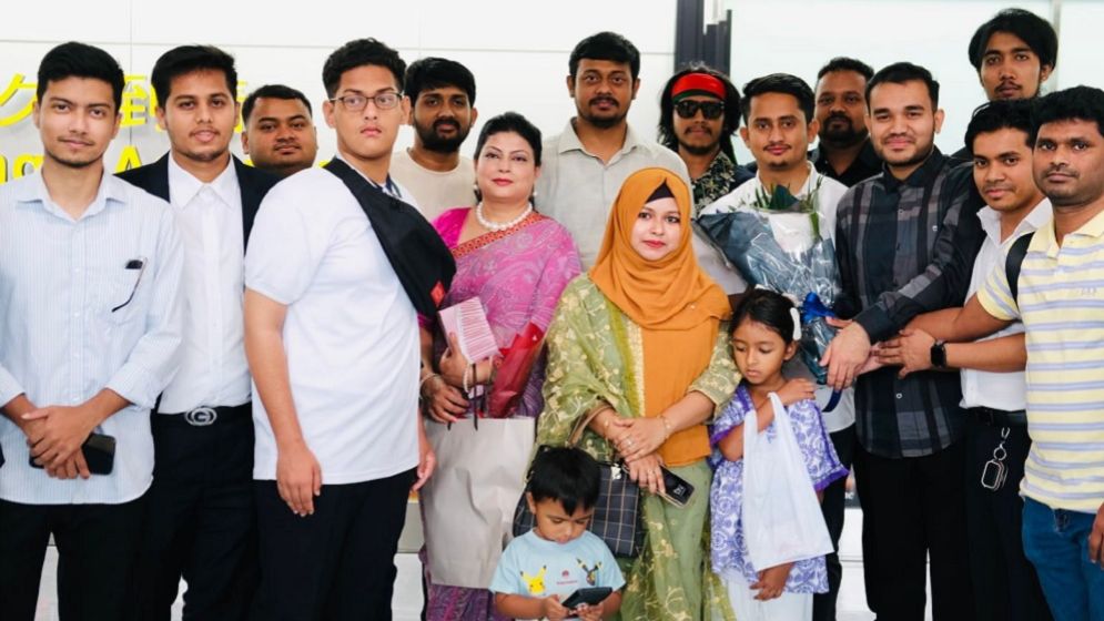 এনসিপির প্রতিনিধি দল জাপান পৌঁছেছে